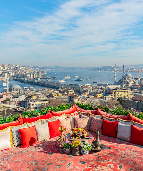 Taht Istanbul’un Tarihi